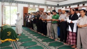 Tata Cara Menyolatkan Jenazah